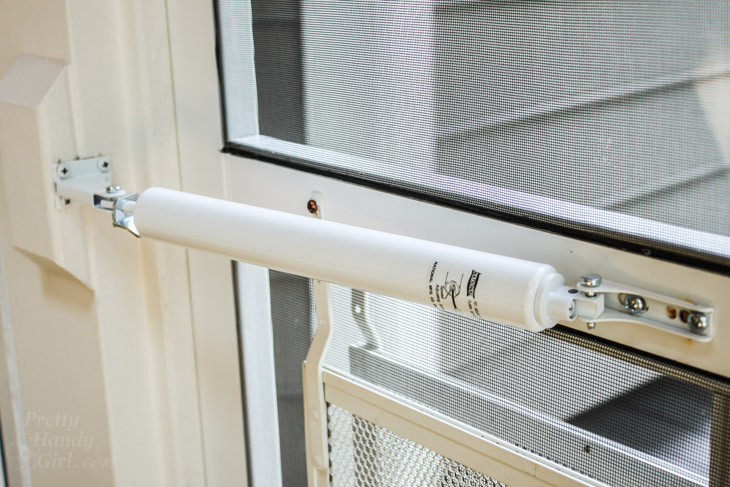 When to Call a Professional for Screen Door Repair in Santee